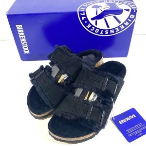 Birkenstock Arizona Fur EU36 (US5-5.5)Narrow Fit in Black Suede.